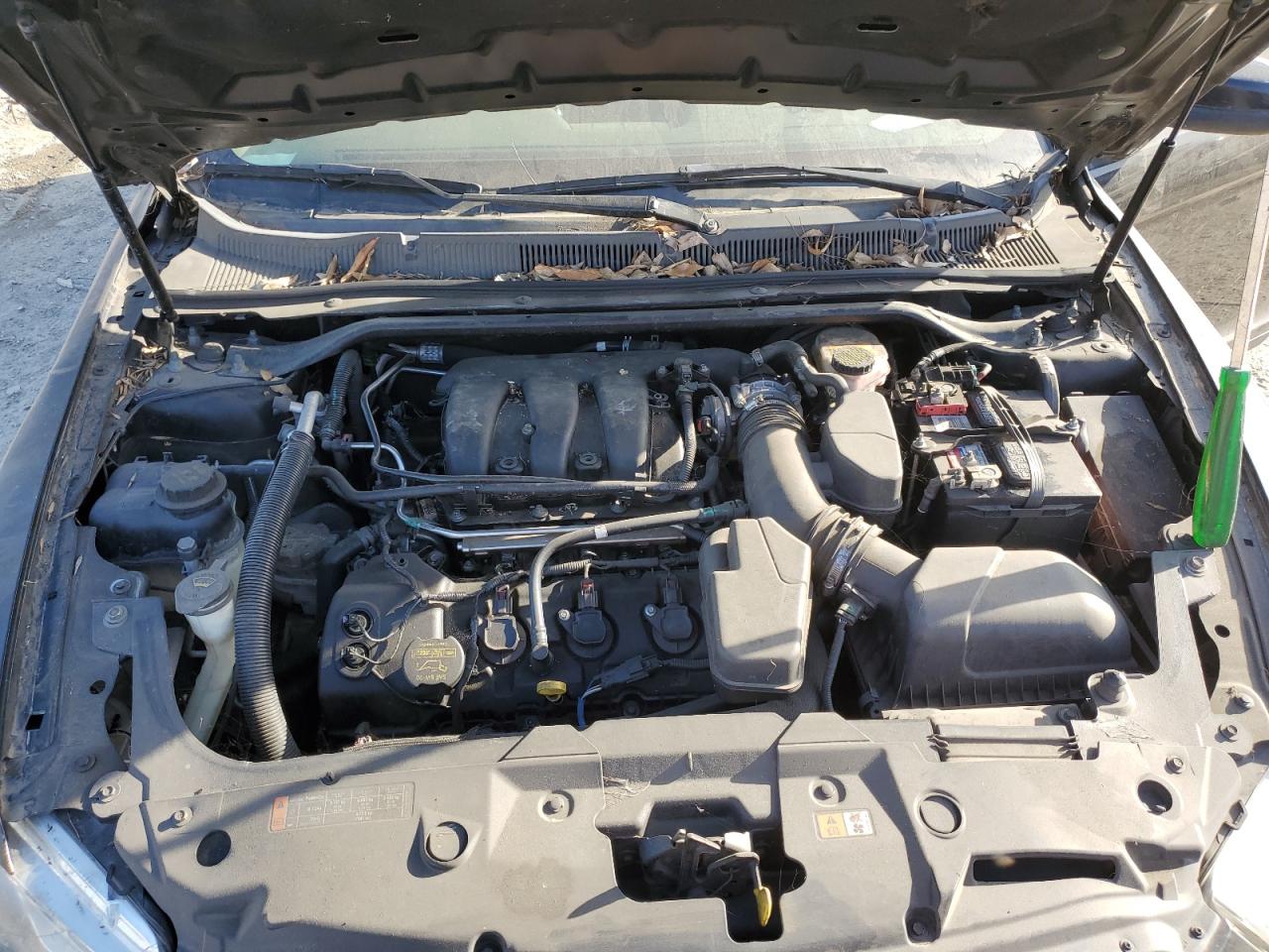 2013 Ford Taurus - Image 11