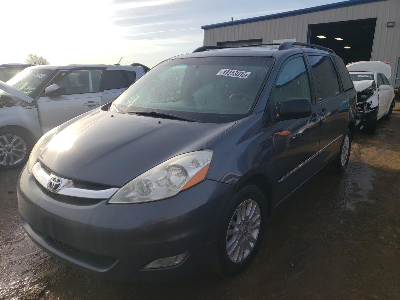 2009 Toyota Sienna Xle for Sale in Elgin, IL - Rear End