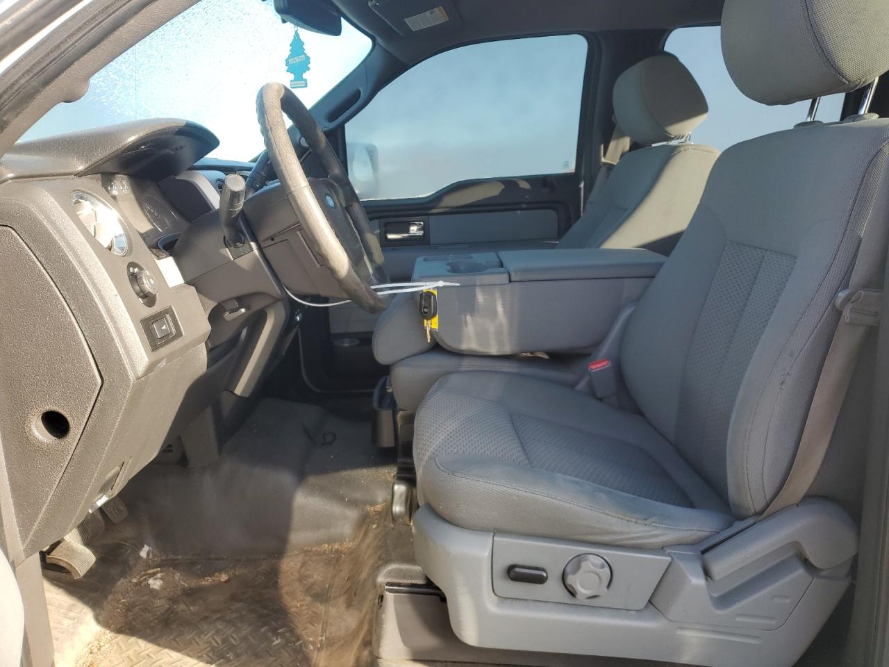 2014 Ford F-150 - Image 7