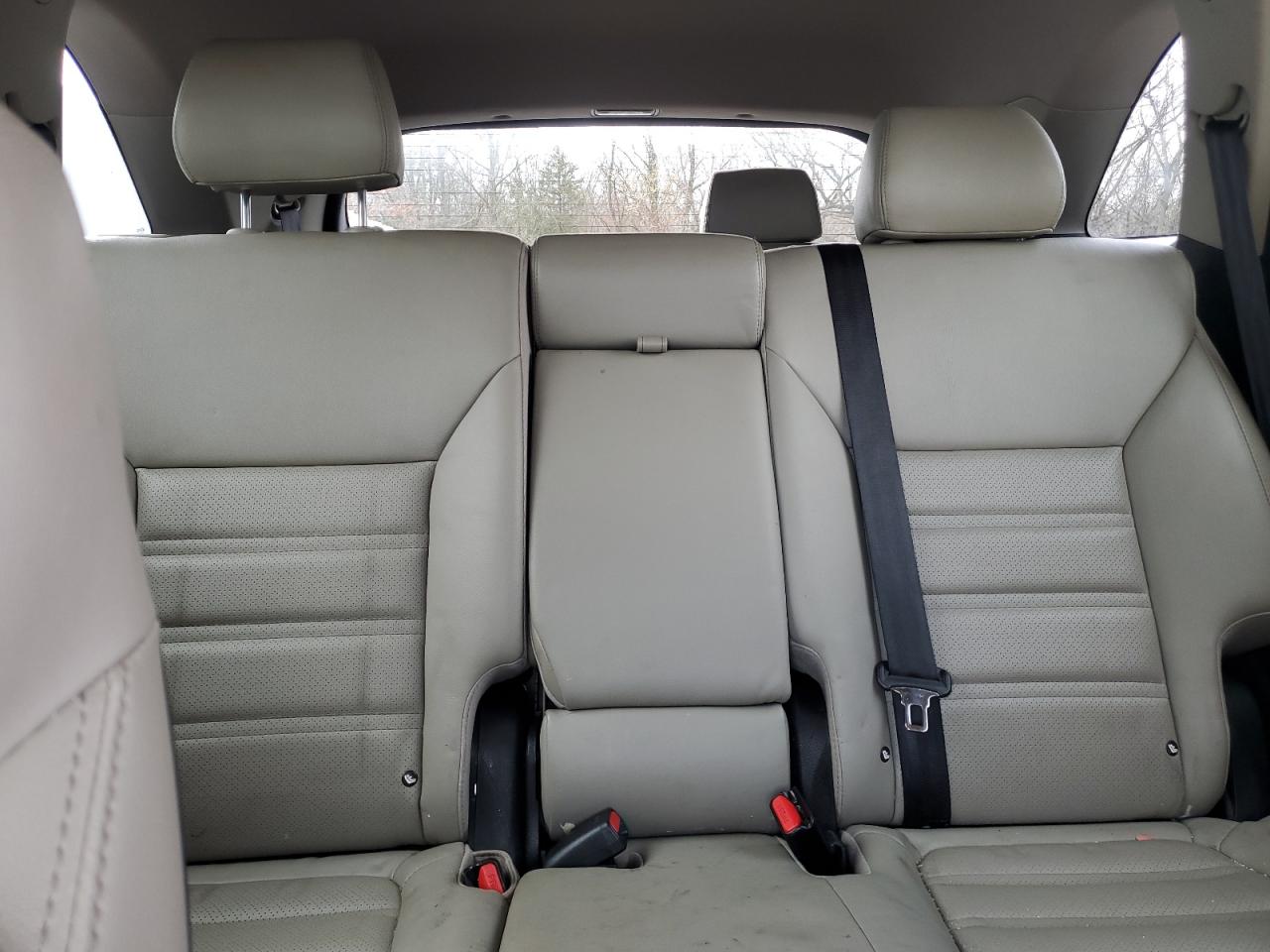 2016 Kia Sorento - Image 10