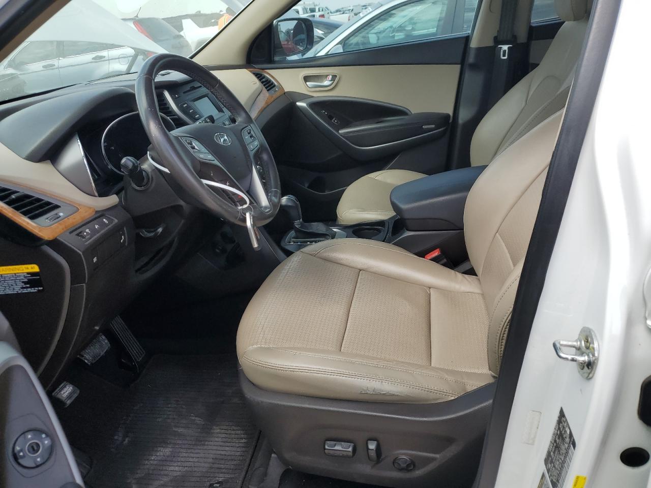 2015 Hyundai Santa Fe - Image 7