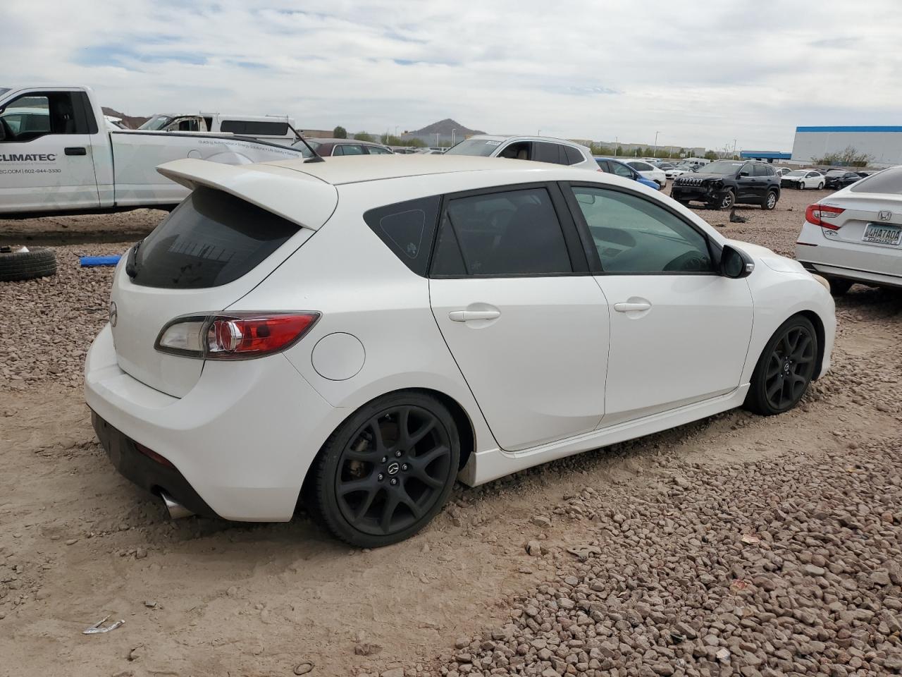 2013 Mazda 3 - Image 3