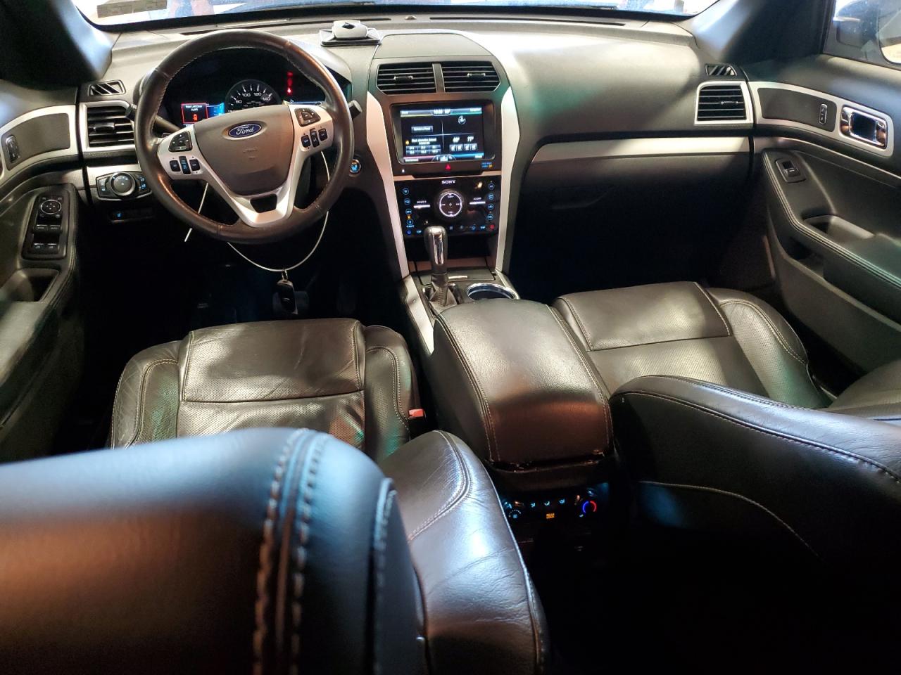 2014 Ford Explorer - Image 8