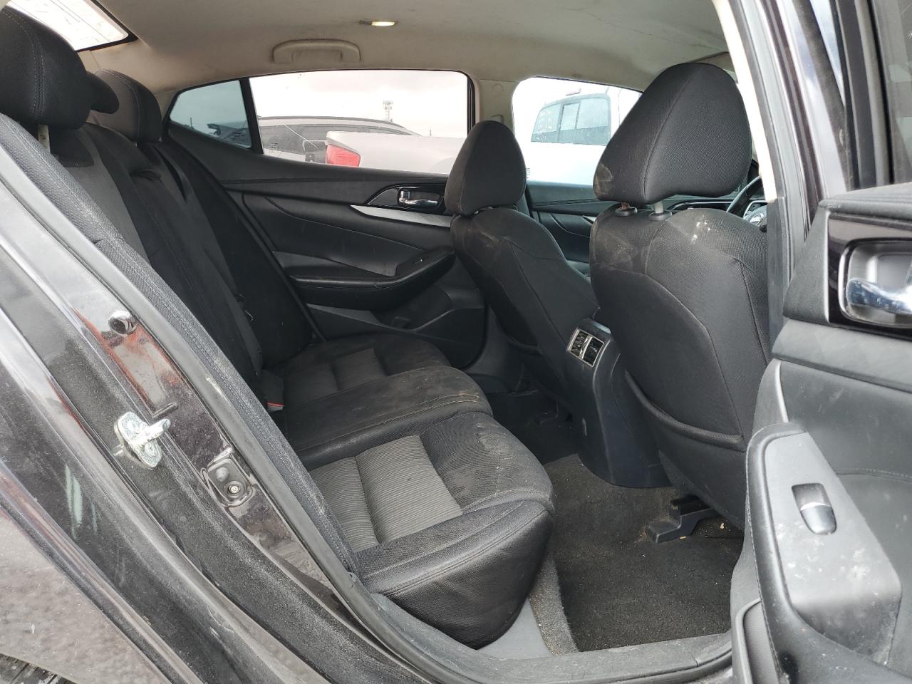2016 Nissan Maxima - Image 10