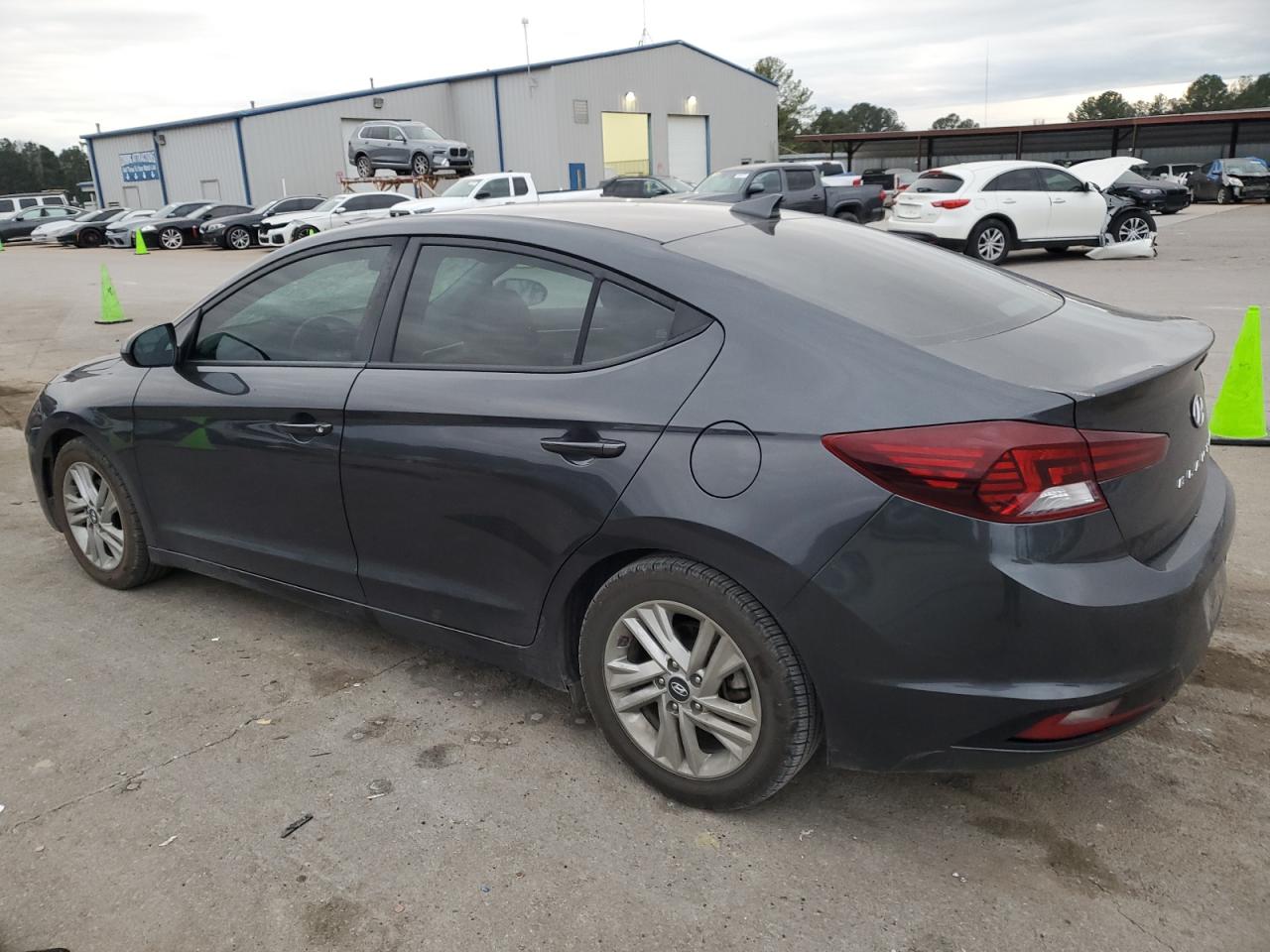 2020 Hyundai Elantra - Image 2