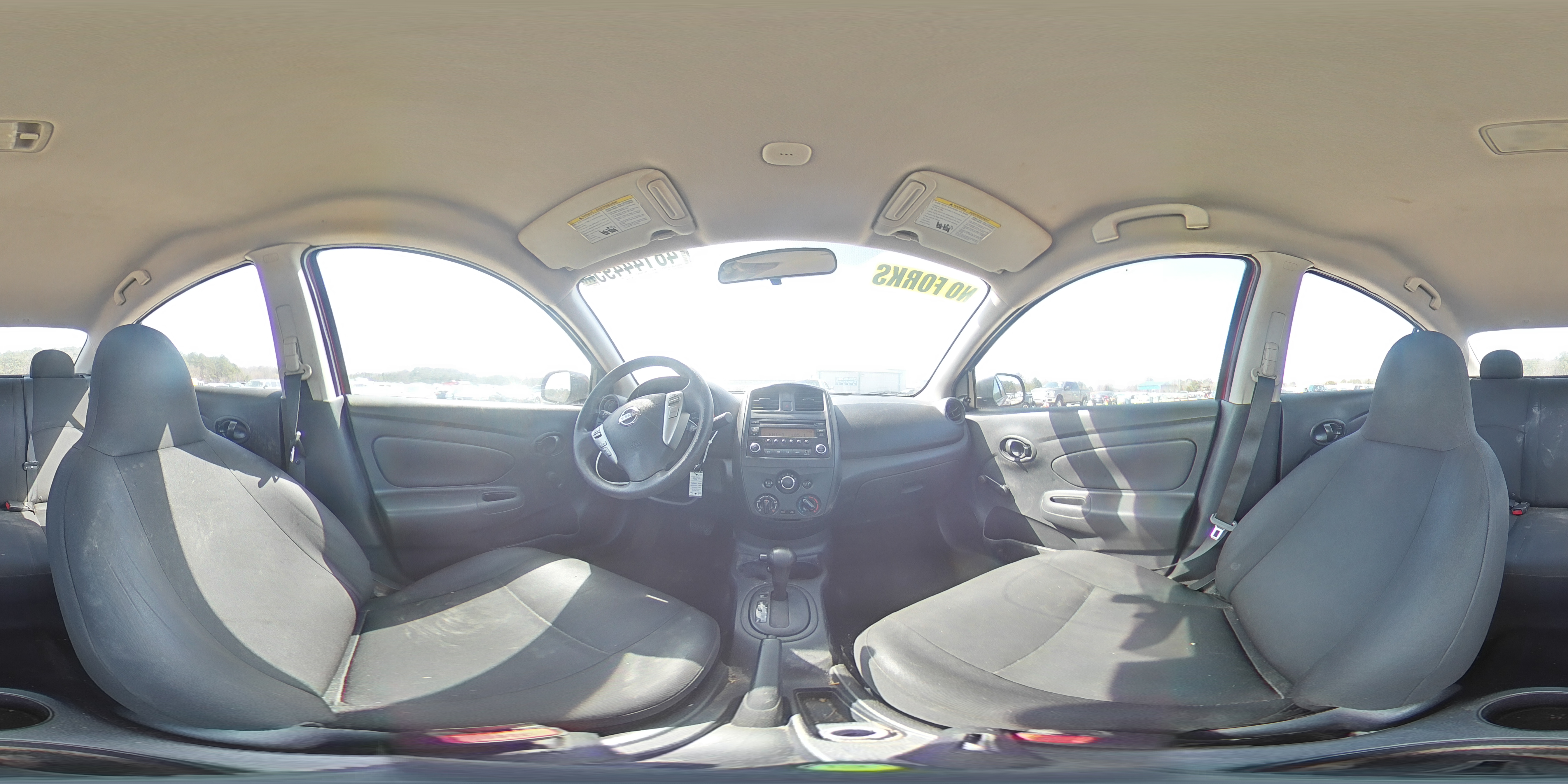 2015 Nissan Versa - Image 12