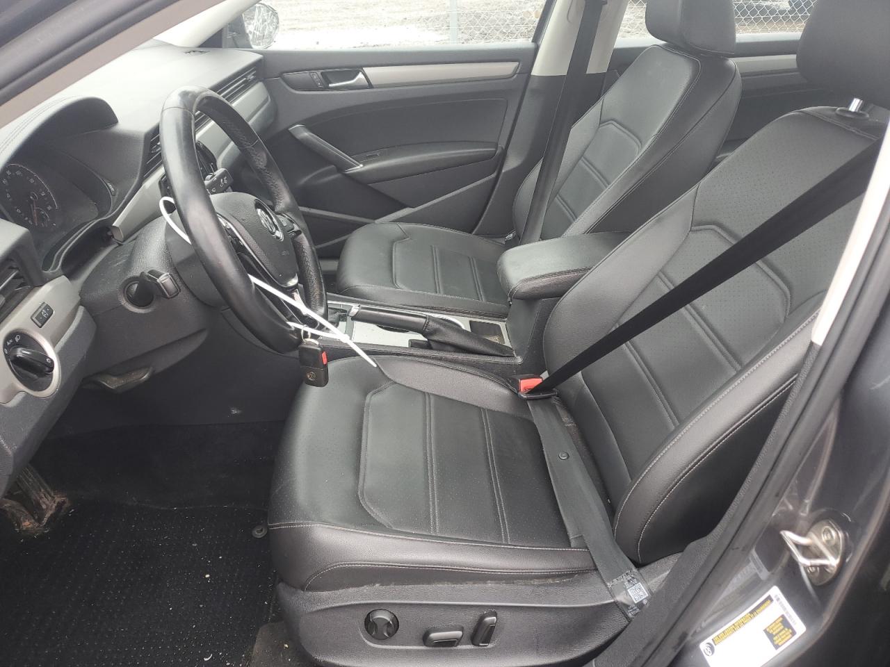 2020 Volkswagen Passat - Image 7