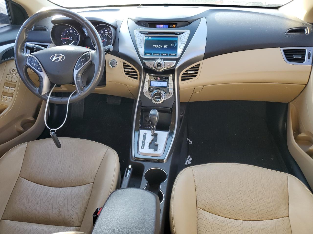 2013 Hyundai Elantra - Image 8