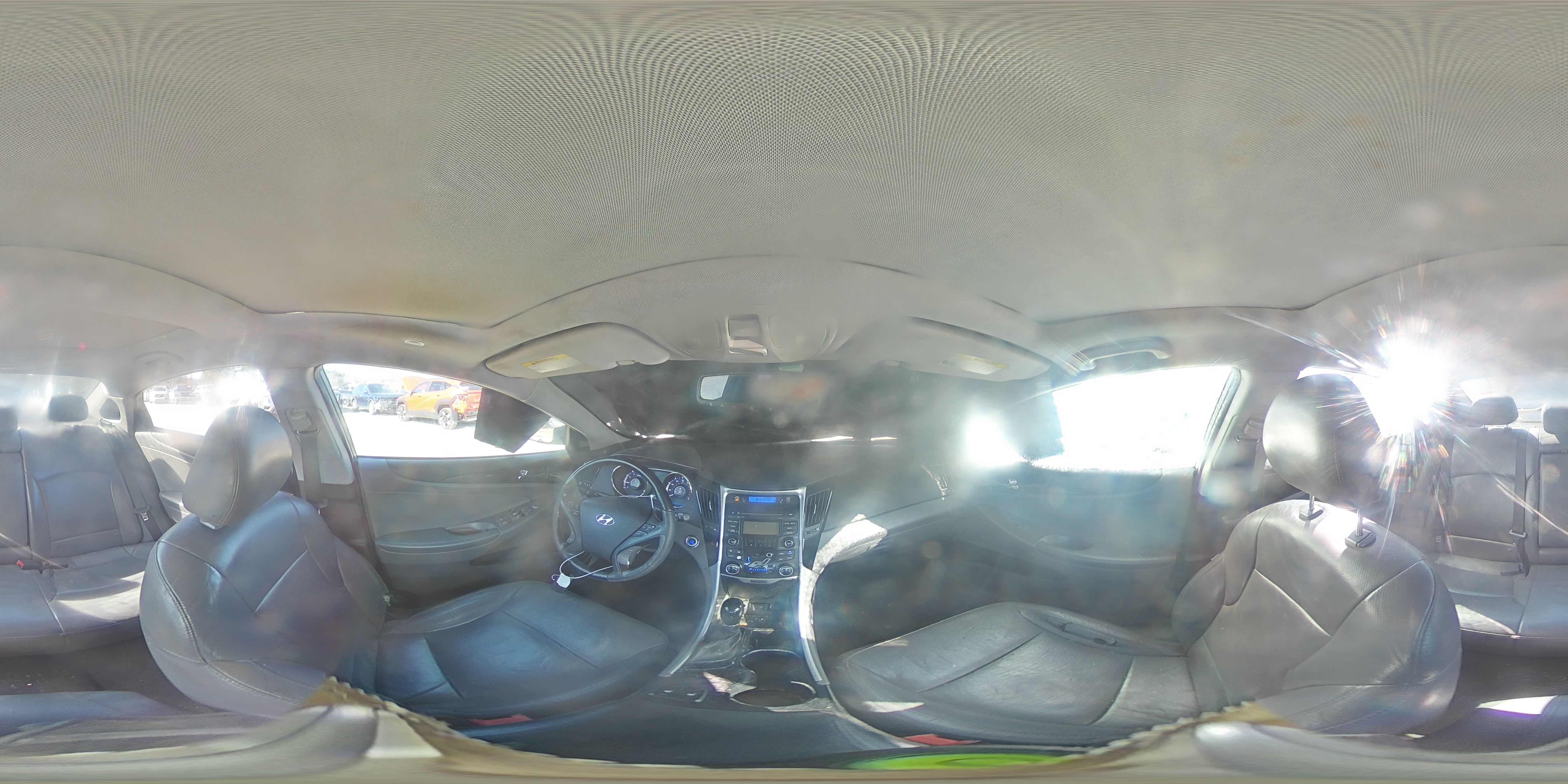 2012 Hyundai Sonata - Image 13