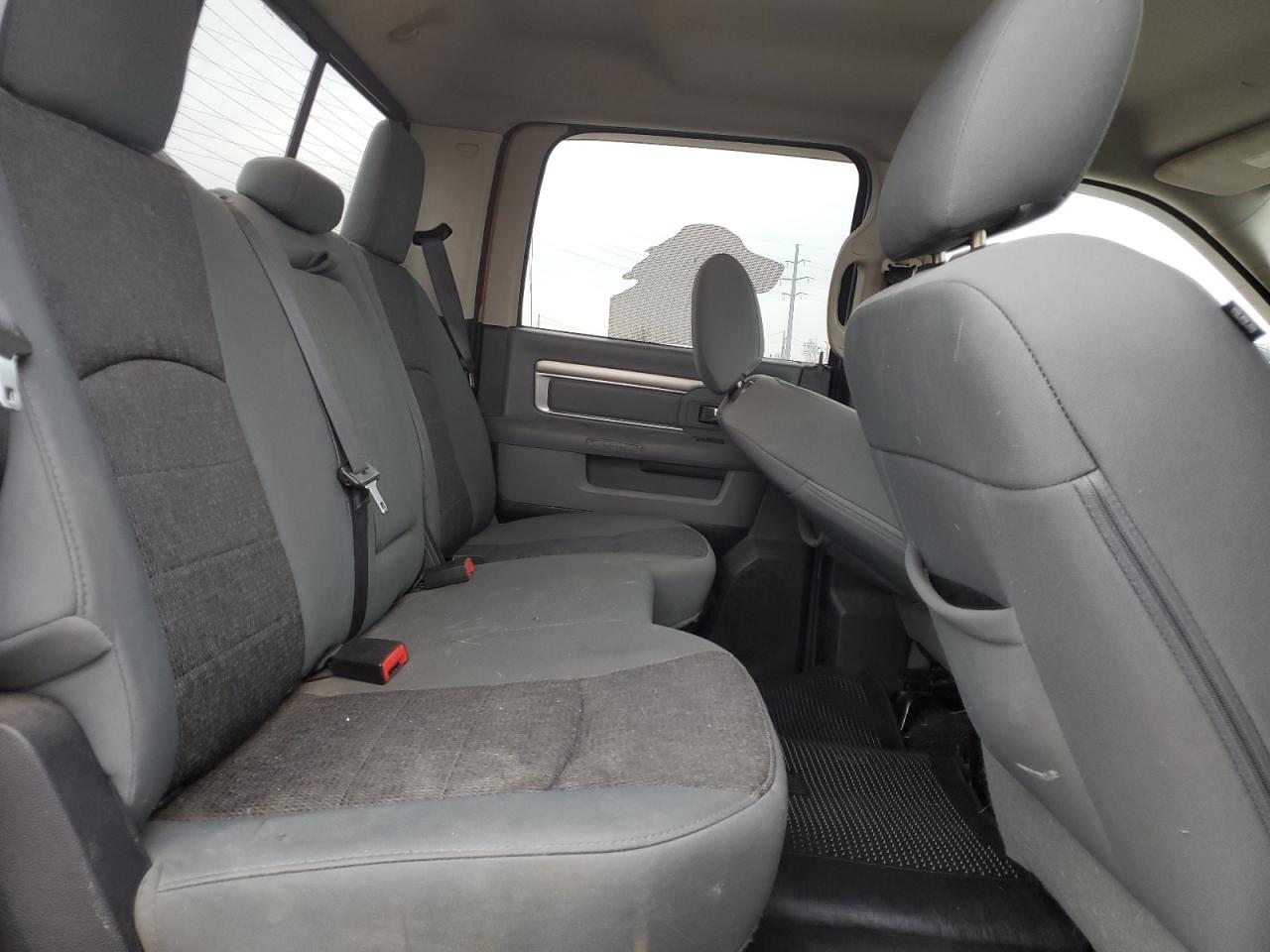 2015 RAM 1500 - Image 10