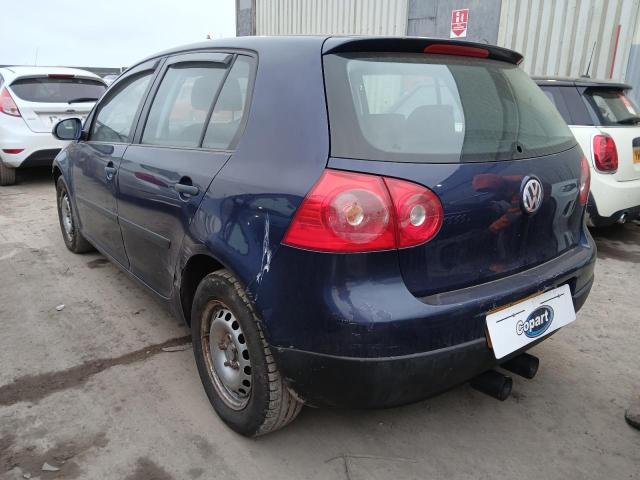 2004 VOLKSWAGEN GOLF FSI S