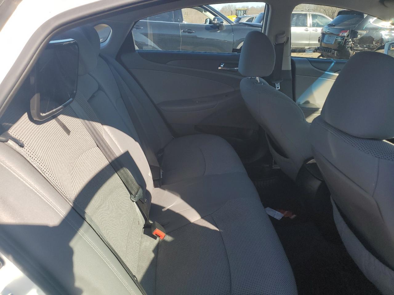 2014 Hyundai Sonata - Image 10