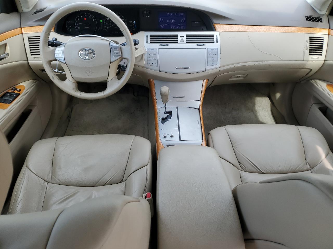 2006 Toyota Avalon - Image 8