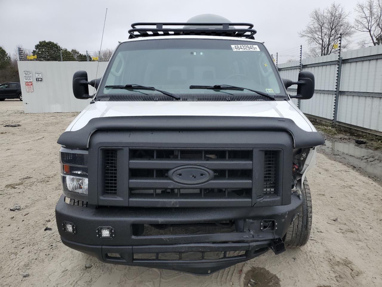 2014 Ford Econoline - Image 5