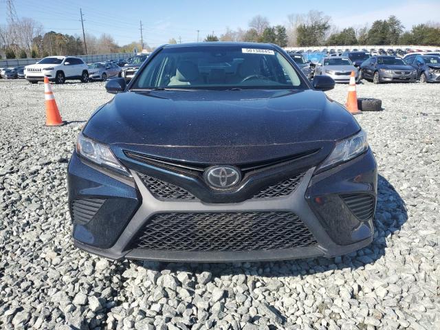  TOYOTA CAMRY 2018 Granatowy