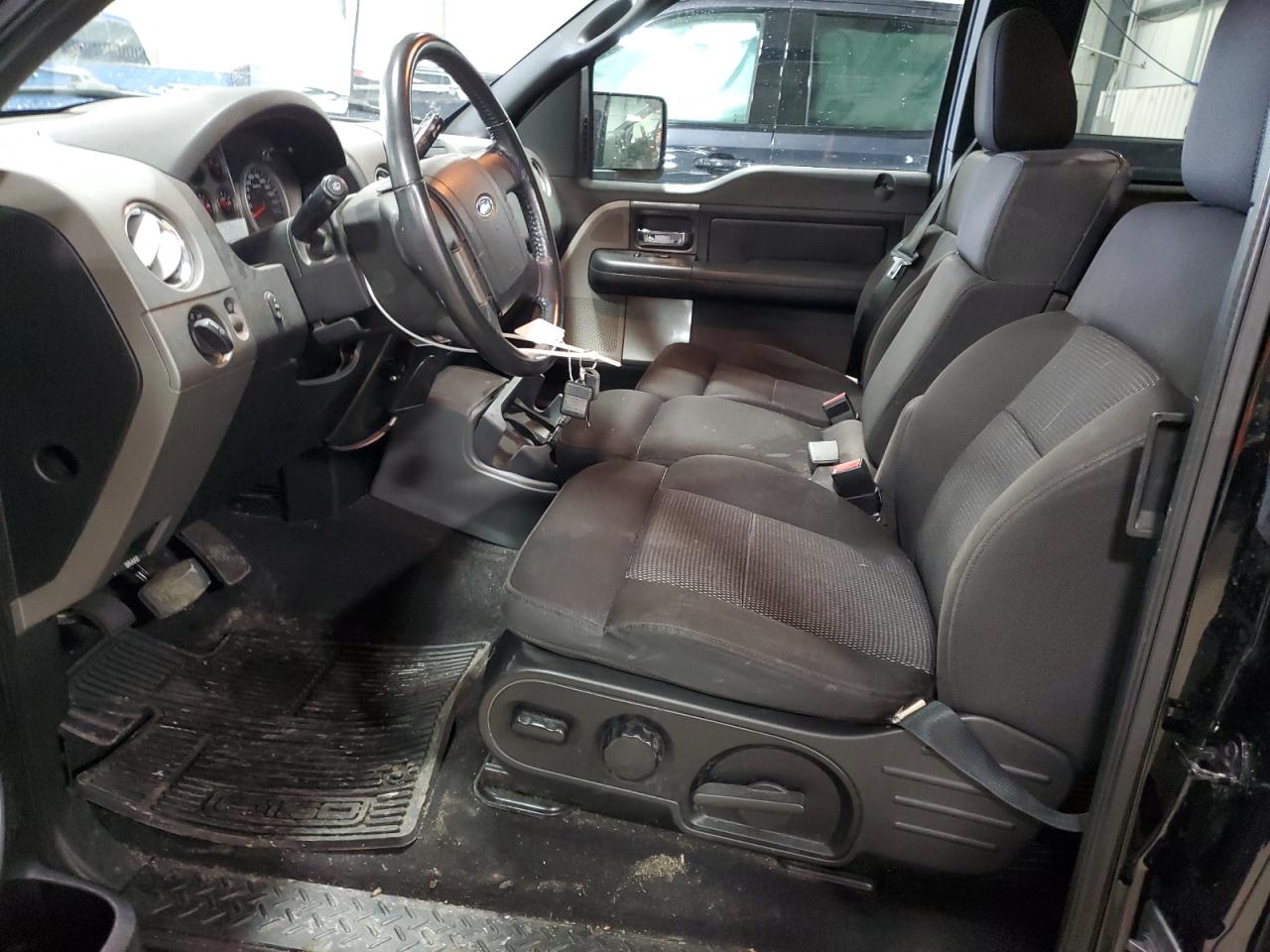 2004 Ford F-150 - Image 7