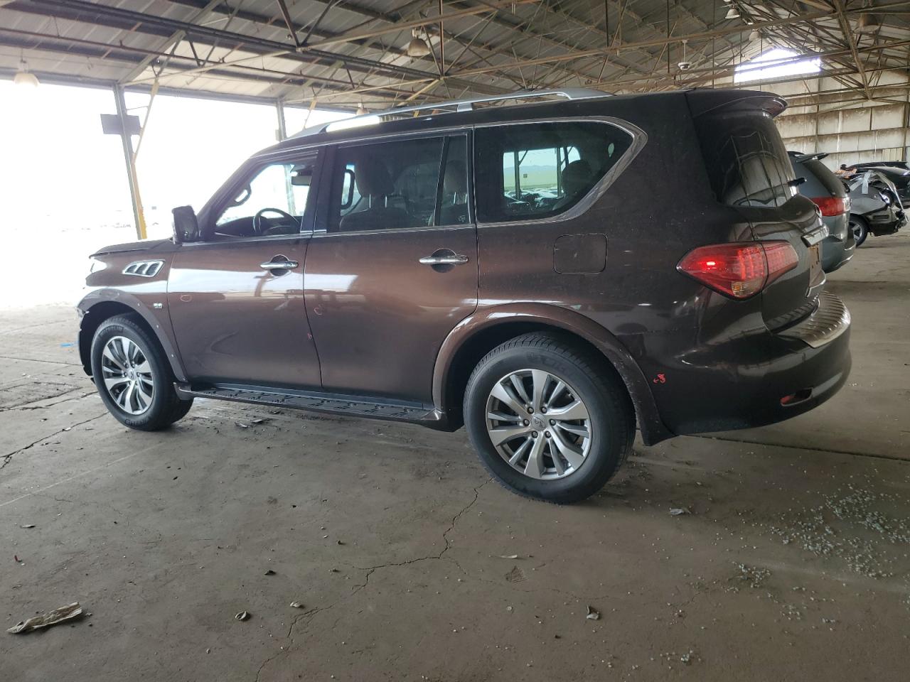 2017 Infiniti QX80 - Image 2