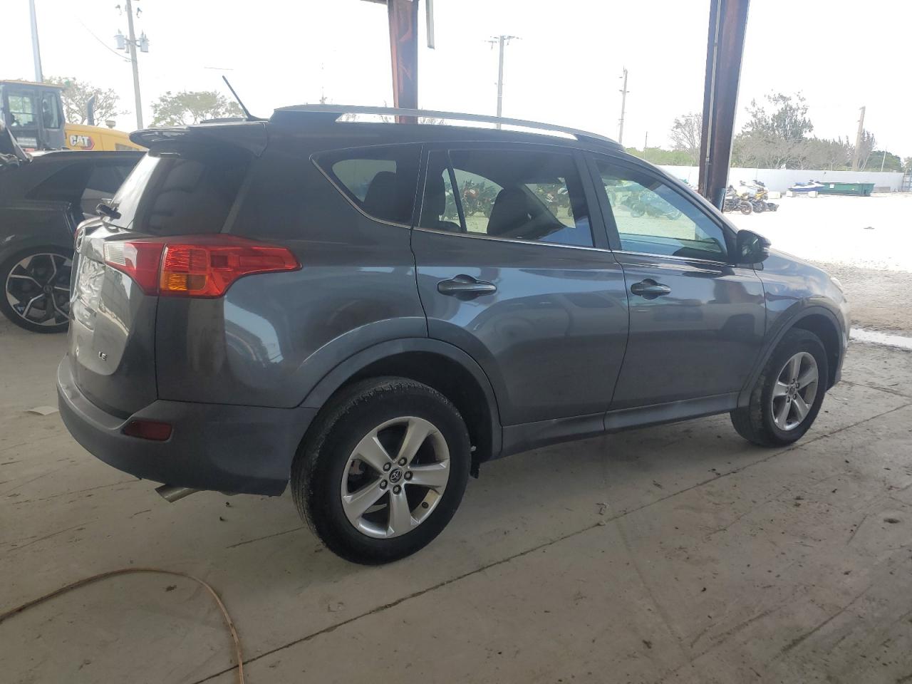 2015 Toyota RAV 4 - Image 3