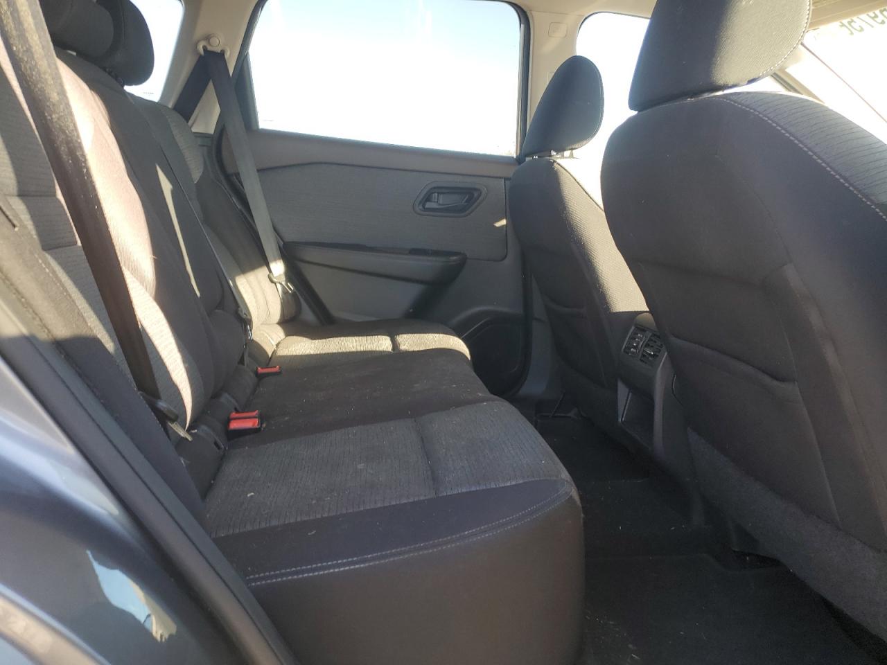 2021 Nissan Rogue - Image 11