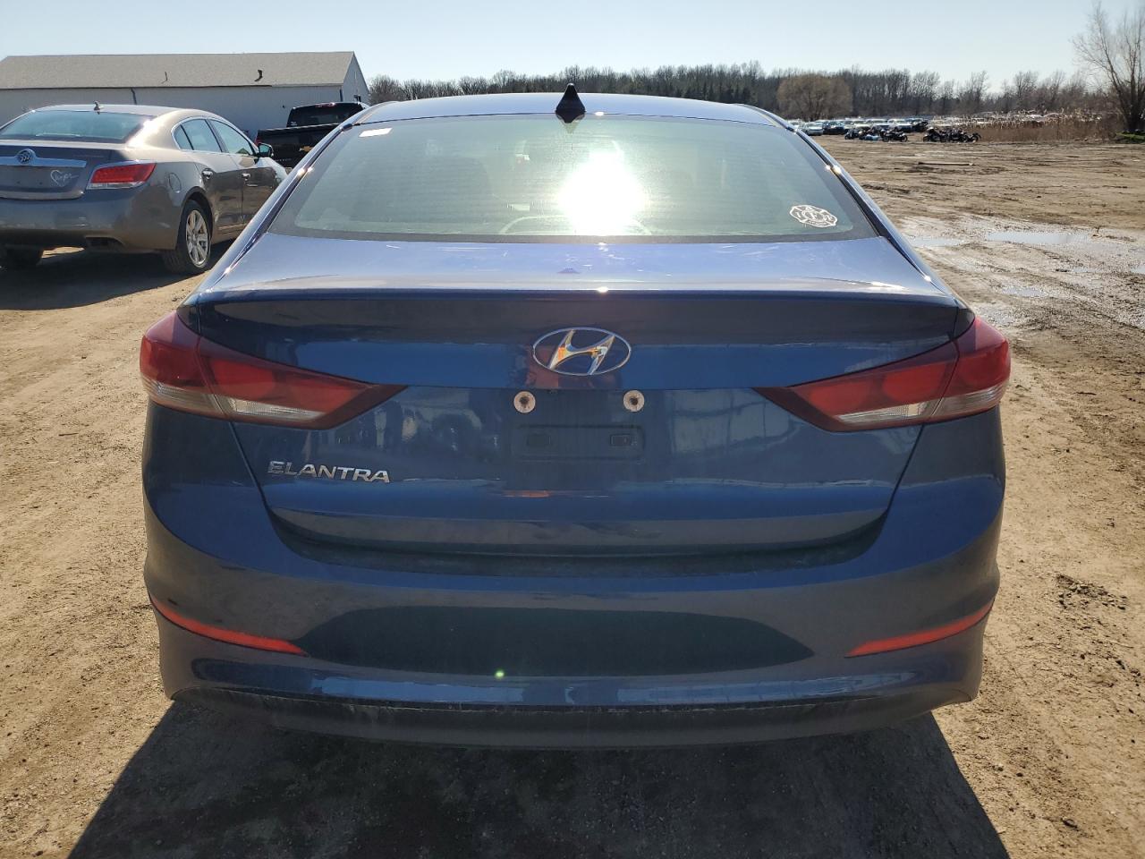 2018 Hyundai Elantra - Image 6