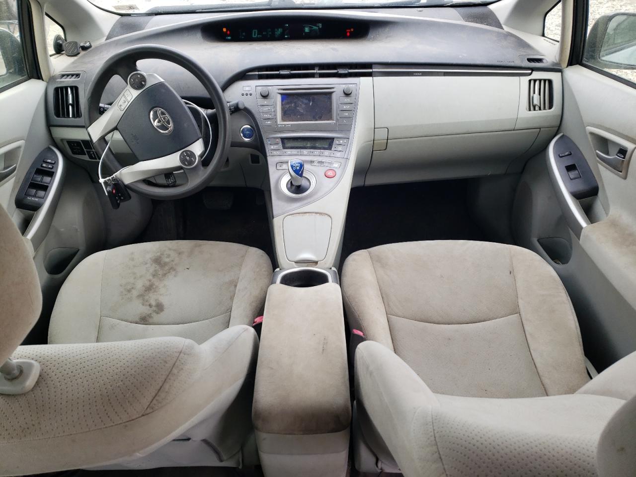 2013 Toyota Prius - Image 8