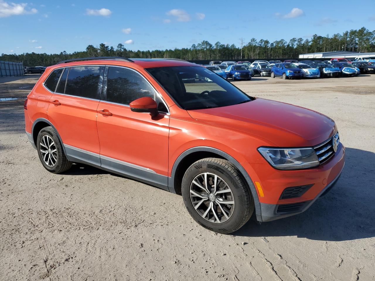 2018 Volkswagen Tiguan - Image 4