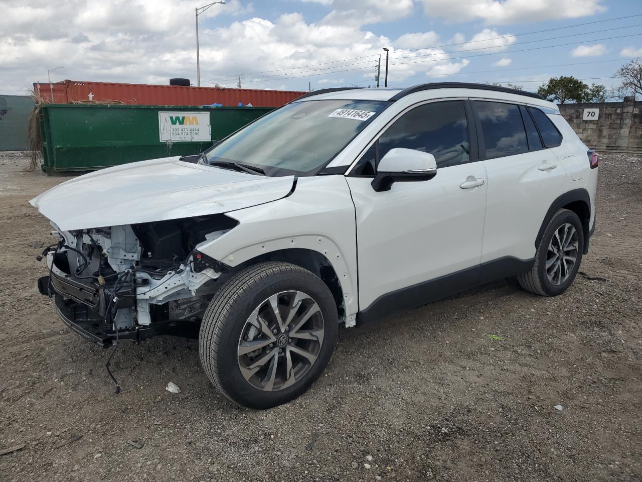2024 Toyota Corolla Cross Xle for Sale in Homestead, FL - Front End
