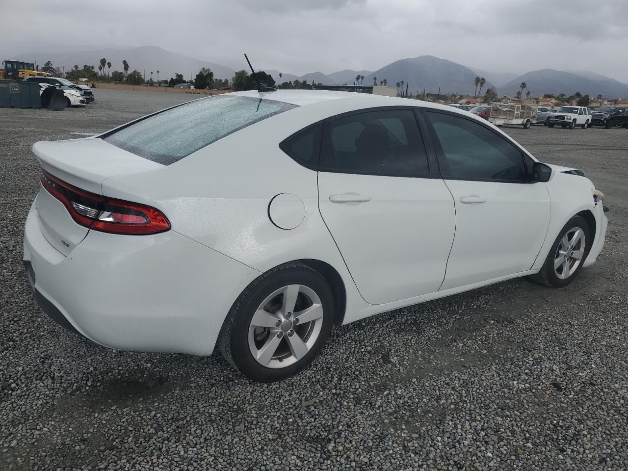 2016 Dodge Dart - Image 3