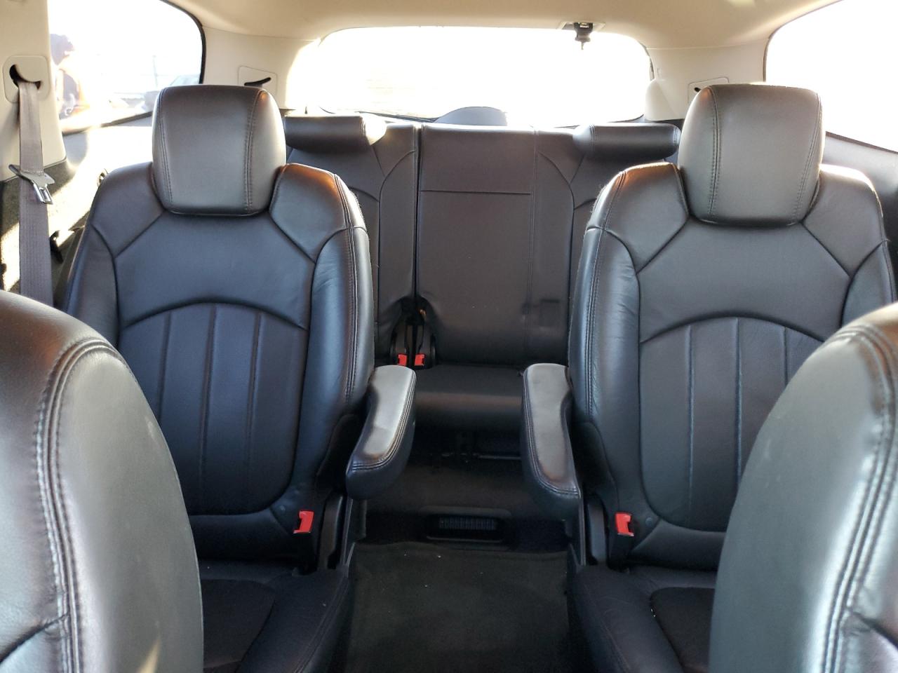 2010 Buick Enclave - Image 10