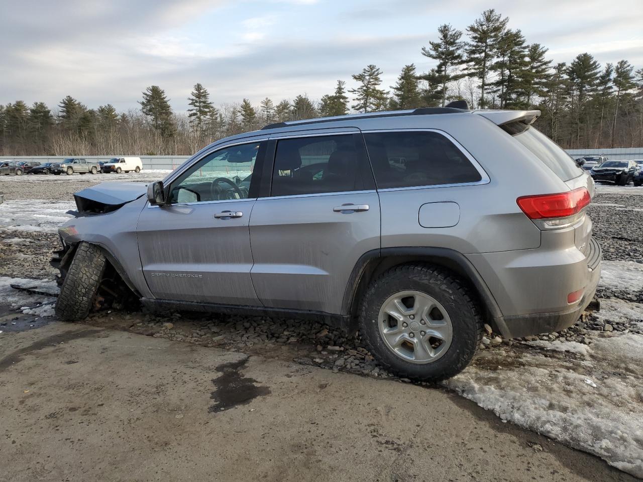 2015 Jeep Grand Cherokee - Image 2