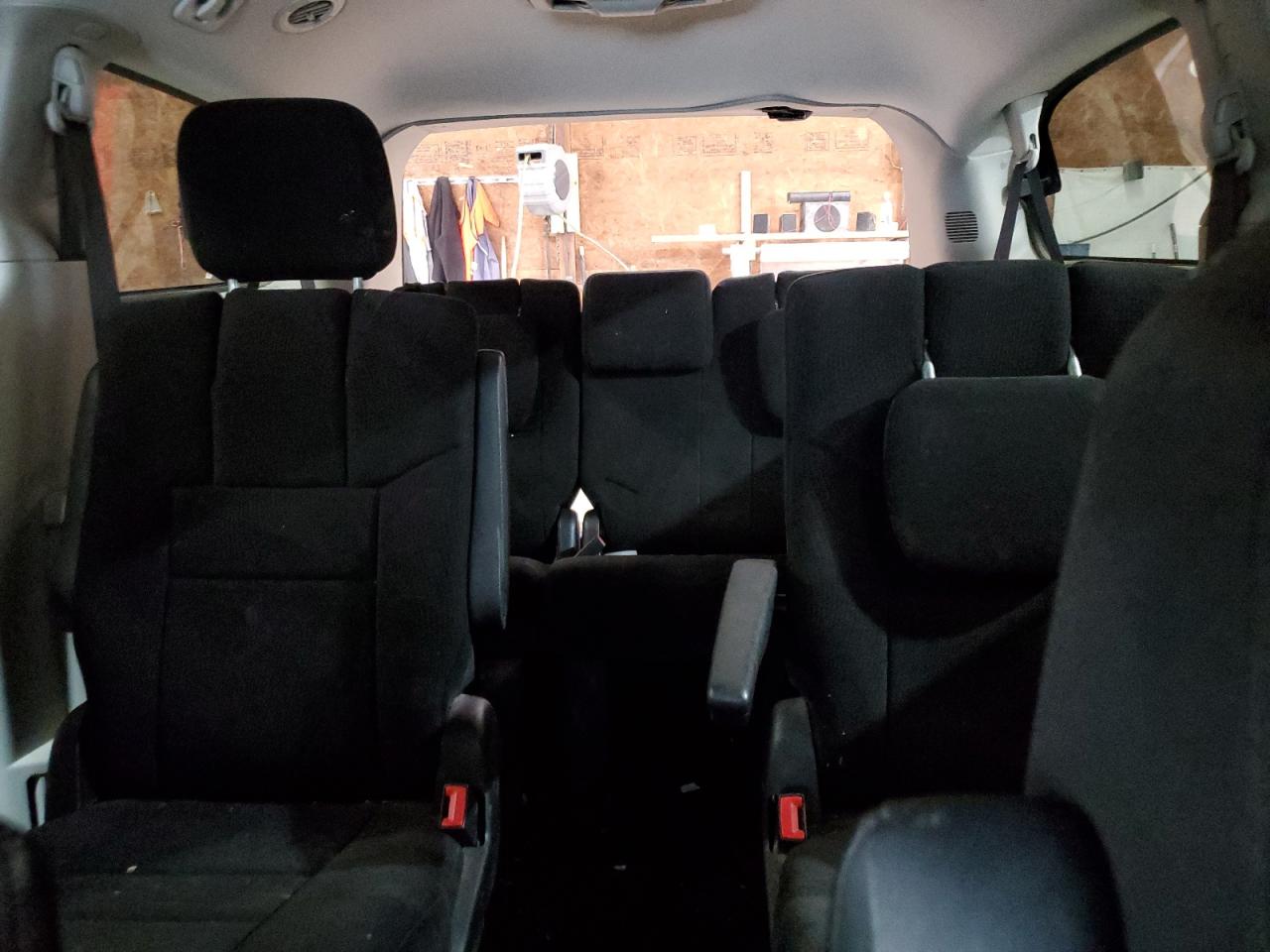 2011 Dodge Caravan - Image 10