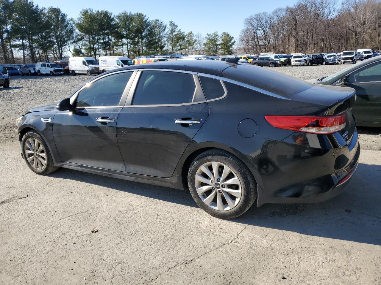 2018 Kia Optima - Image 2