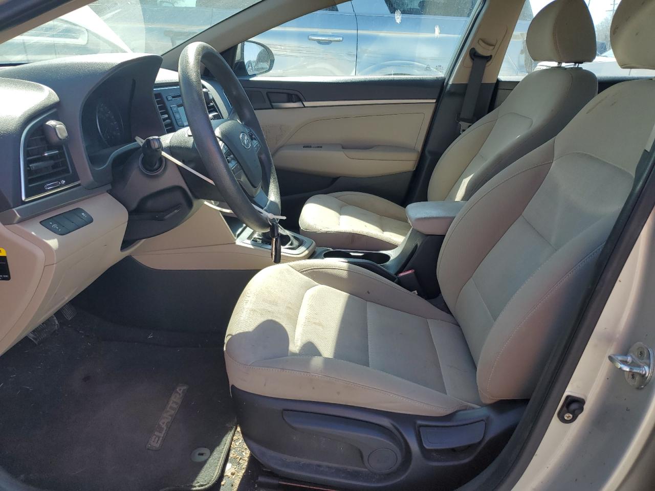 2017 Hyundai Elantra - Image 7