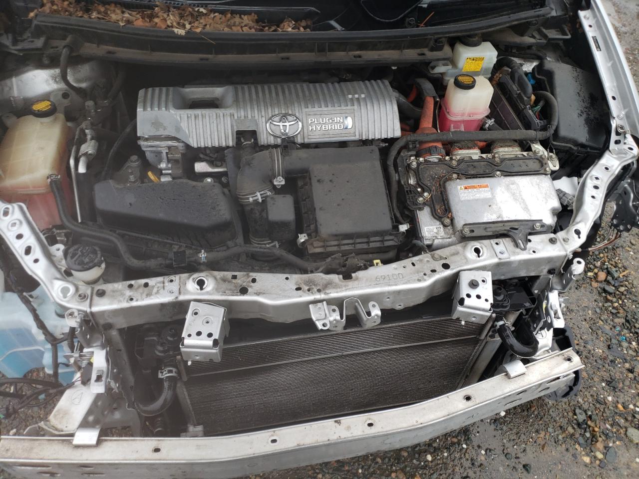 2012 Toyota Prius - Image 11