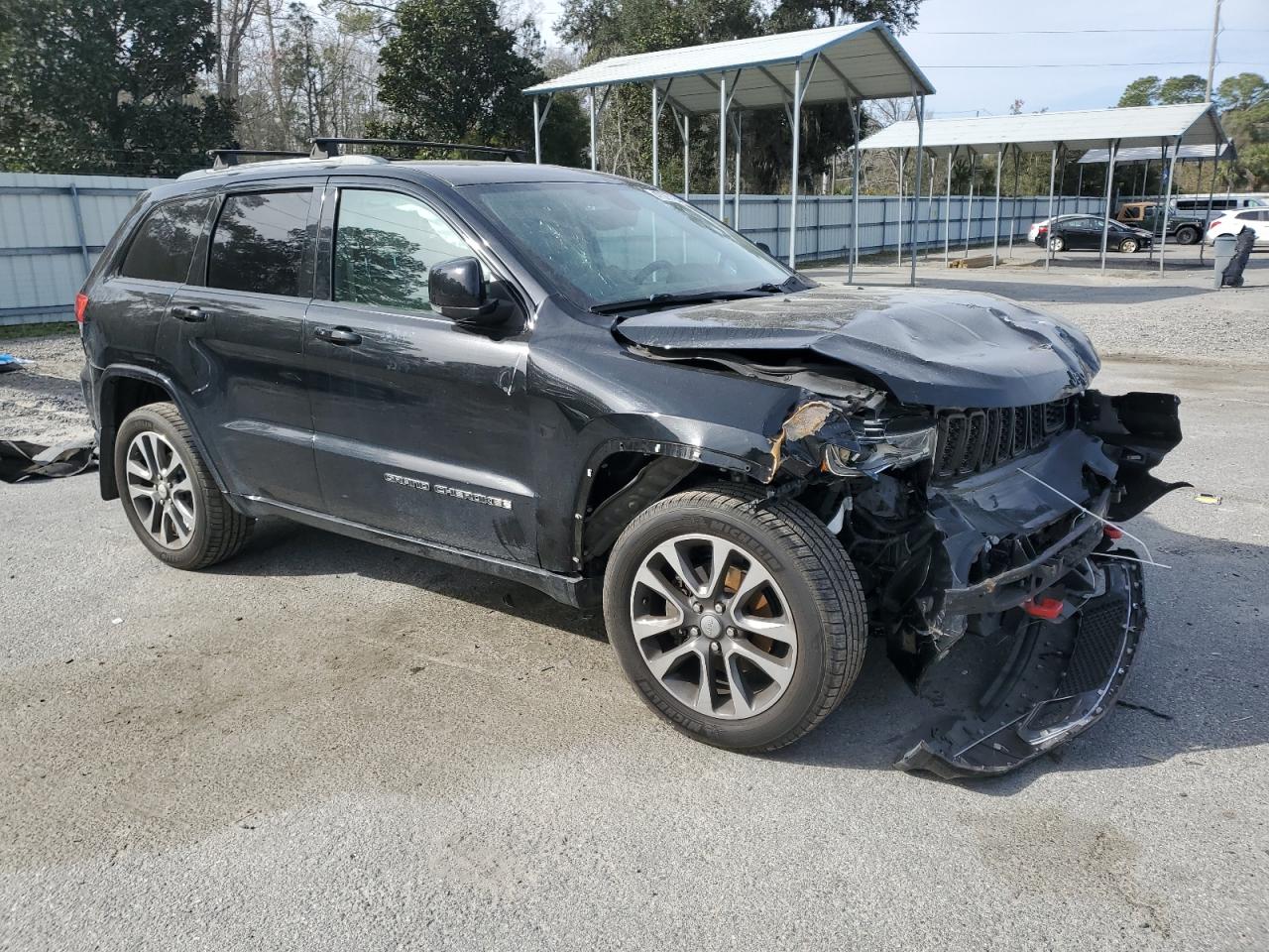 2017 Jeep Grand Cherokee - Image 4