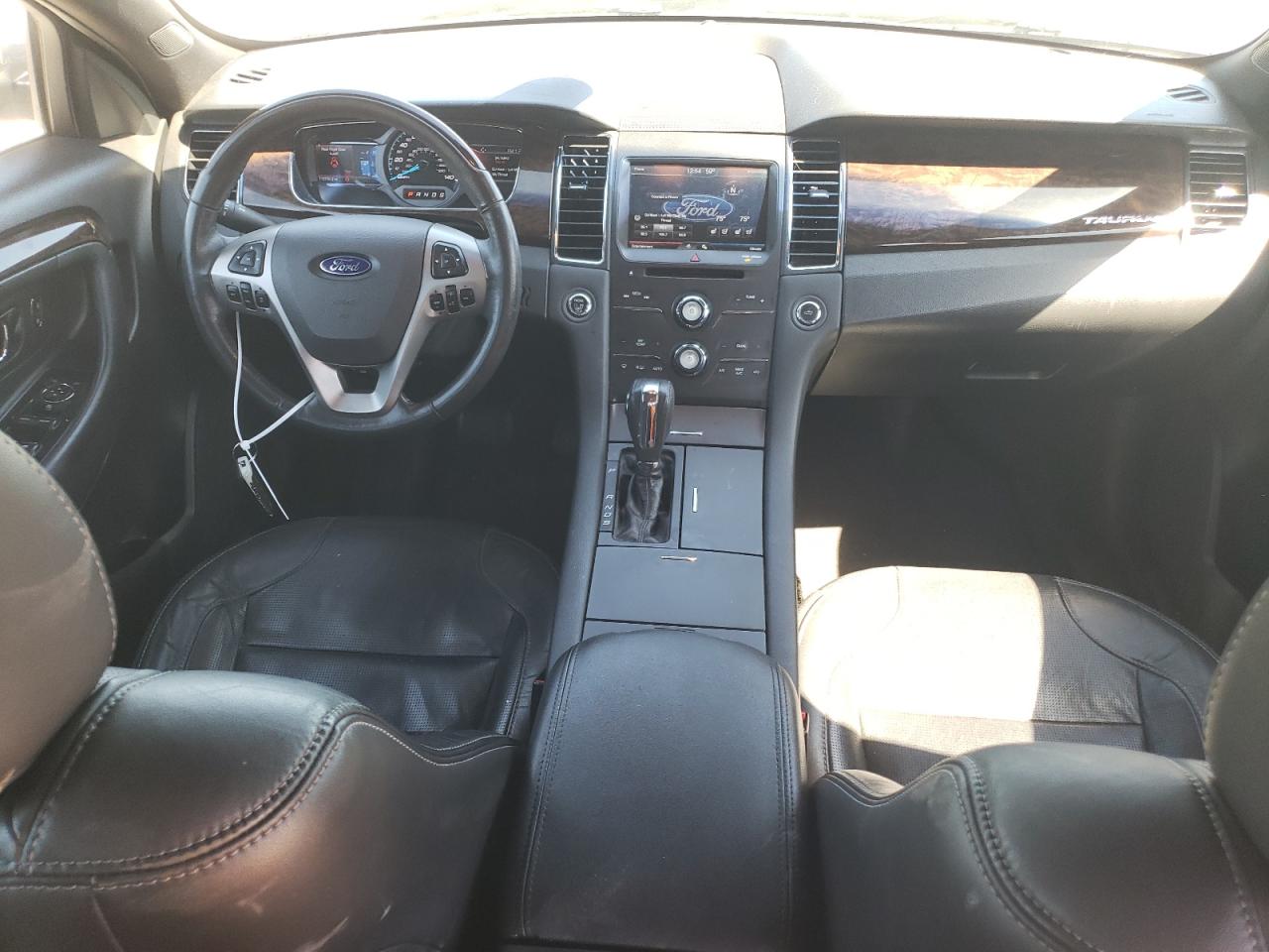 2015 Ford Taurus - Image 8