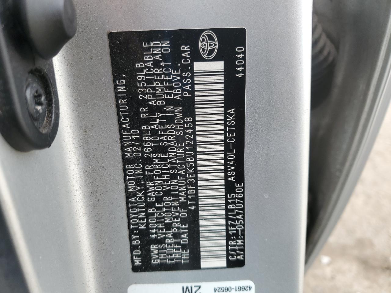 2011 Toyota Camry - Image 12