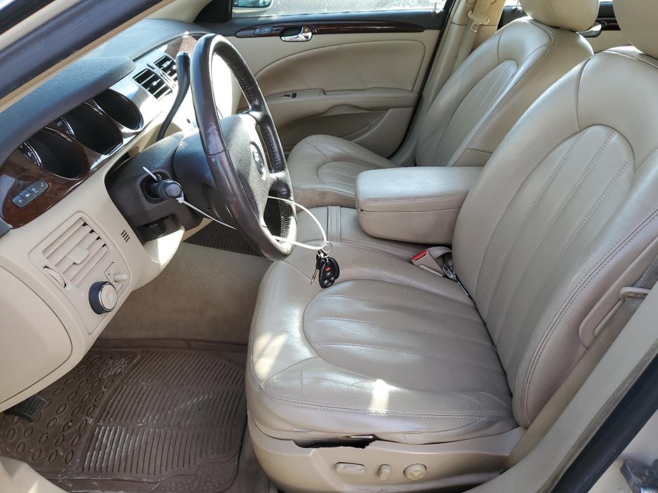 2010 Buick Lucerne - Image 7