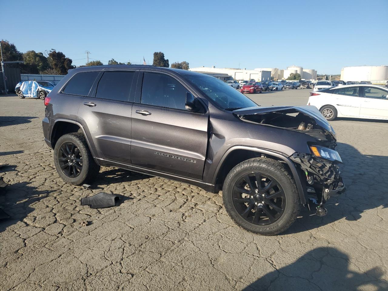 2017 Jeep Grand Cherokee - Image 4