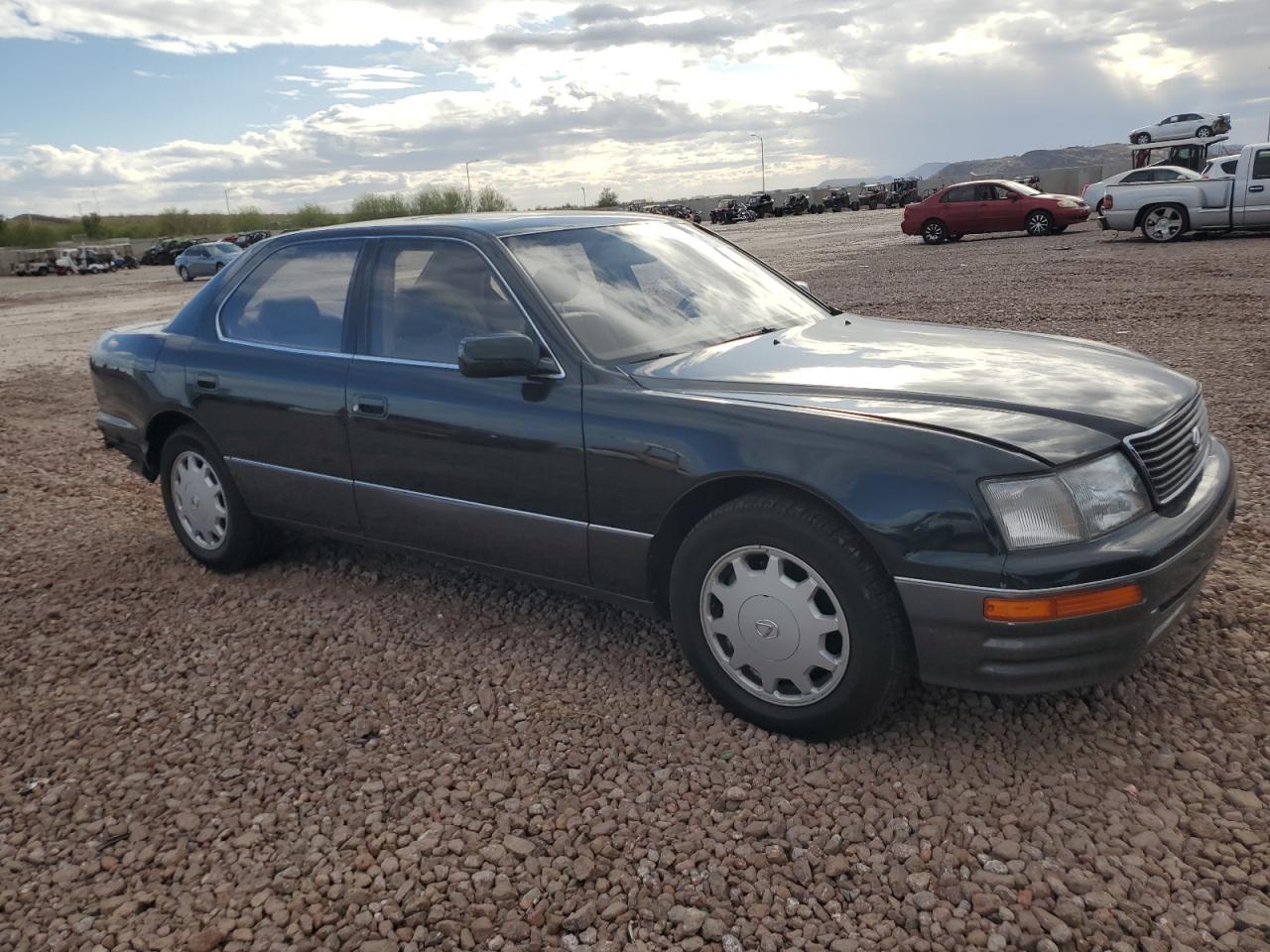 1997 Lexus LS - Image 4