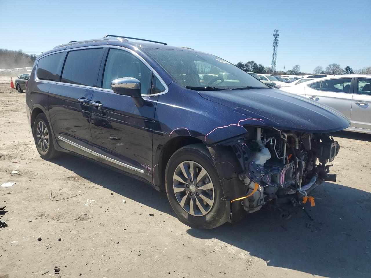 2019 Chrysler Pacifica - Image 4