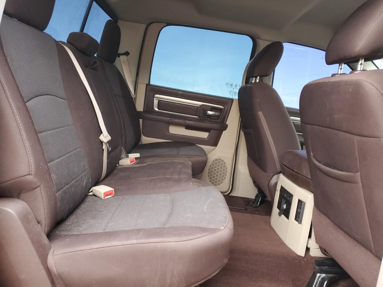 2016 RAM 1500 - Image 11