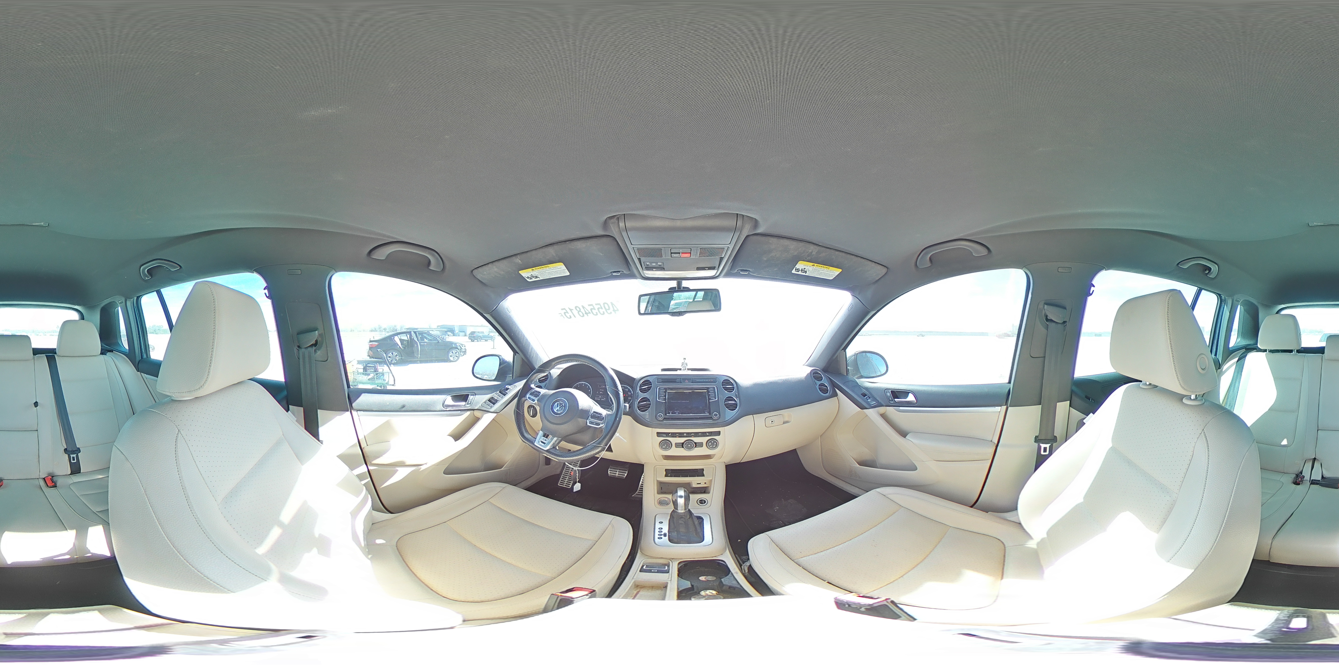 2016 Volkswagen Tiguan - Image 14