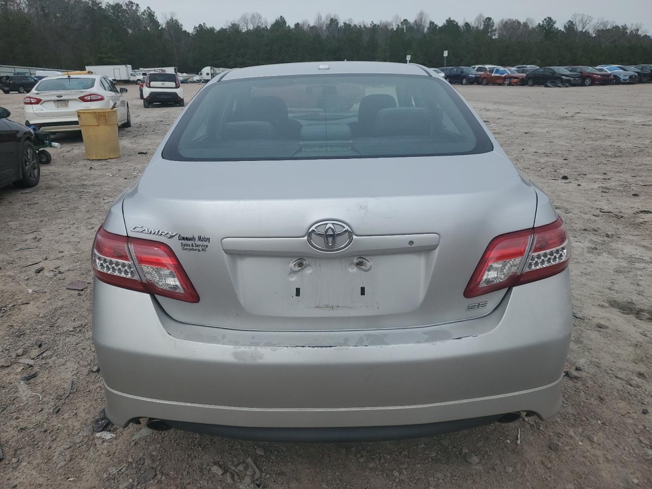 2011 Toyota Camry - Image 6