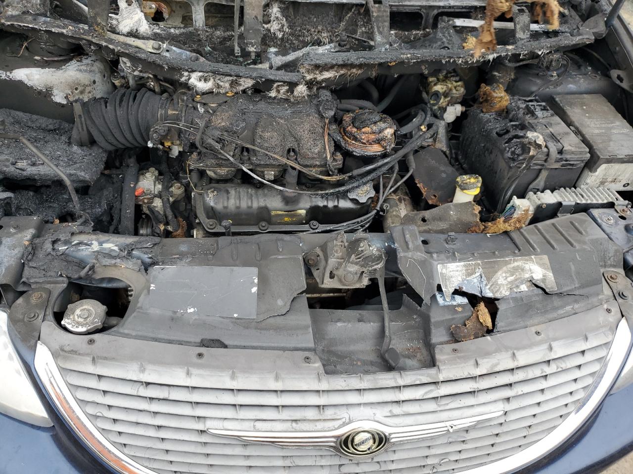 2002 Chrysler Town & Country - Image 13