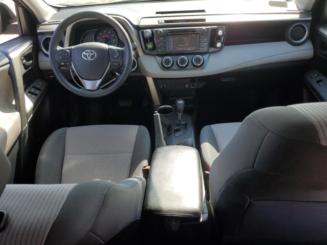 2015 Toyota RAV 4 - Image 8