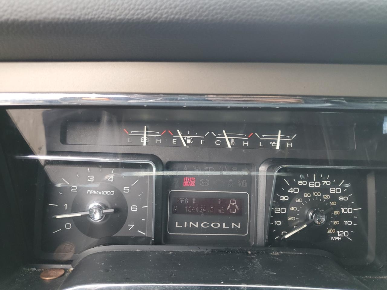 2014 Lincoln Navigator - Image 9