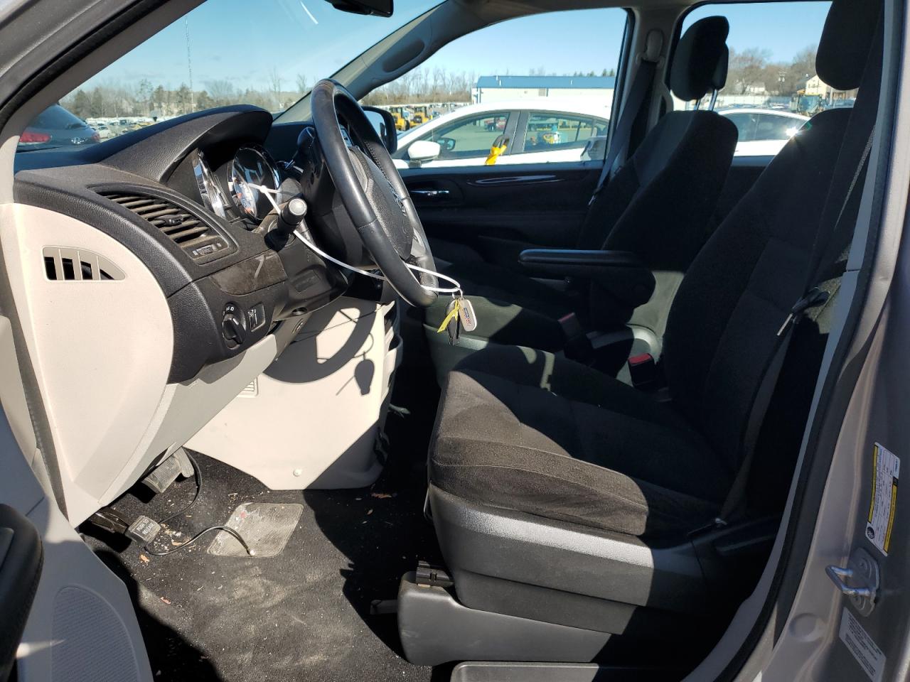2015 Dodge Caravan - Image 7