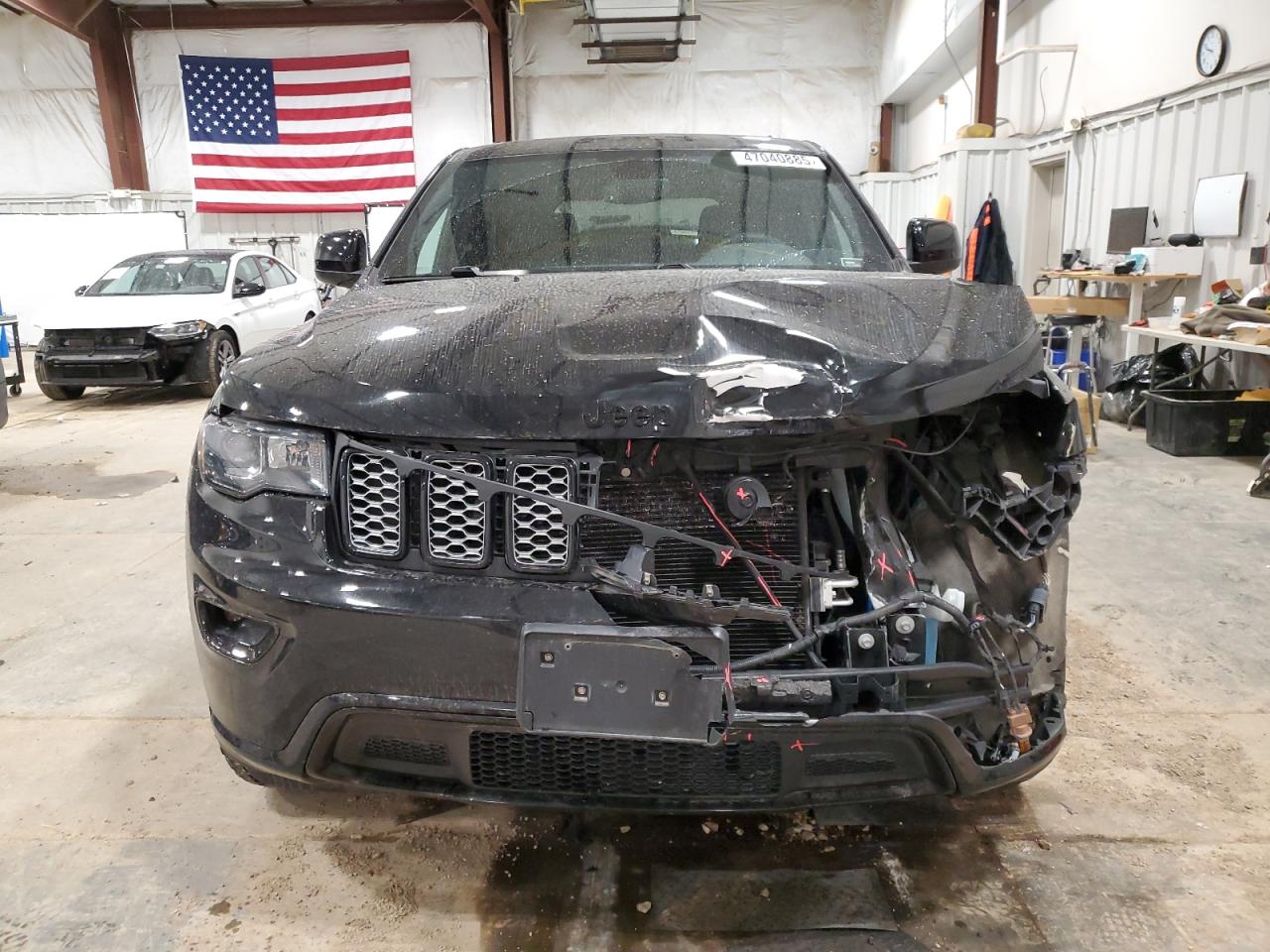 2018 Jeep Grand Cherokee - Image 5