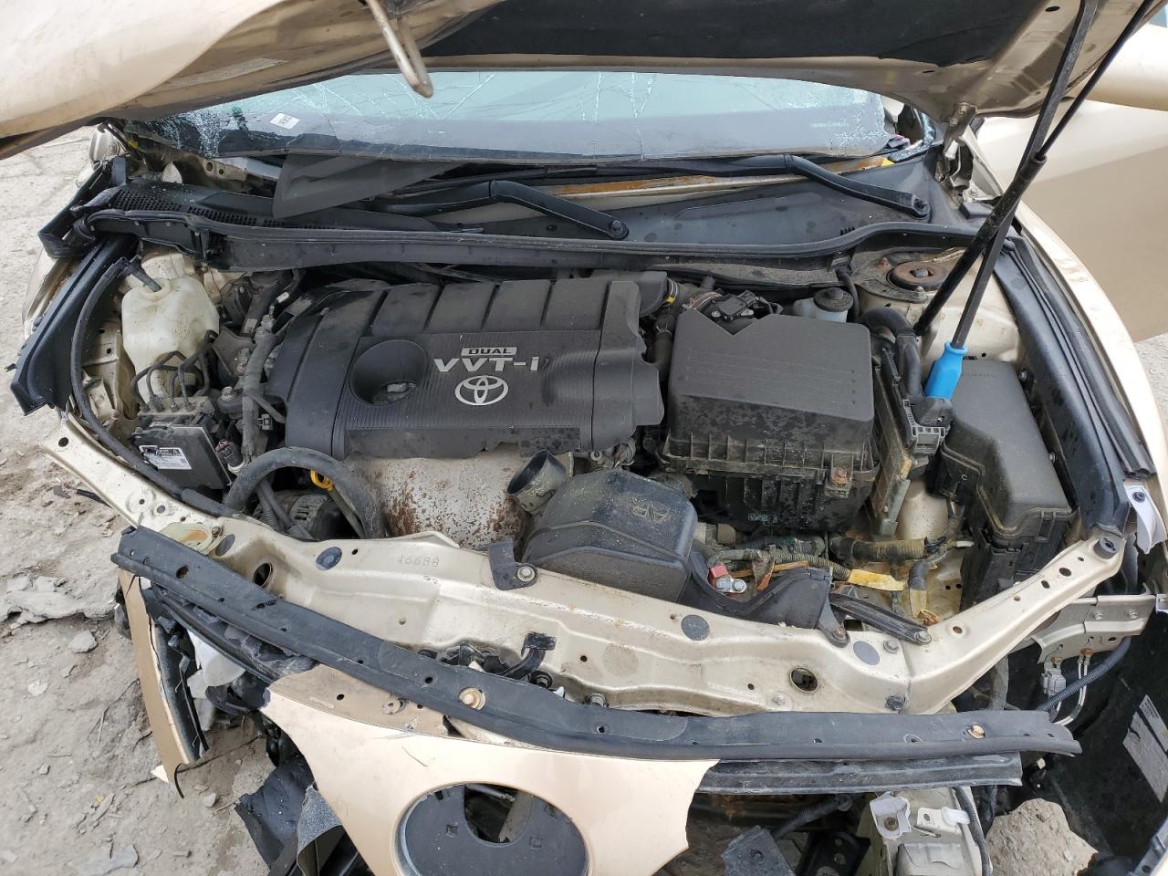 2010 Toyota Camry - Image 11